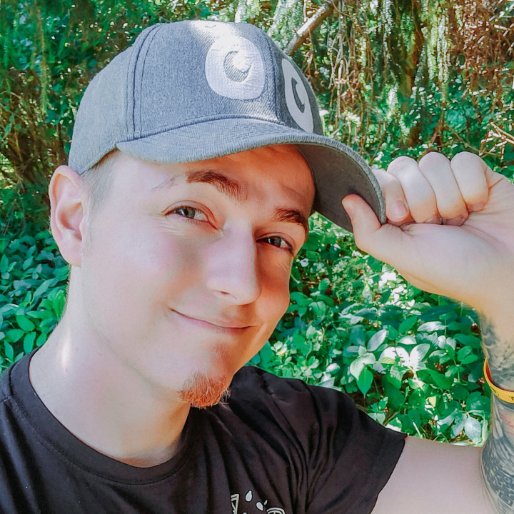 Kšiltovka s podpisem McCitron