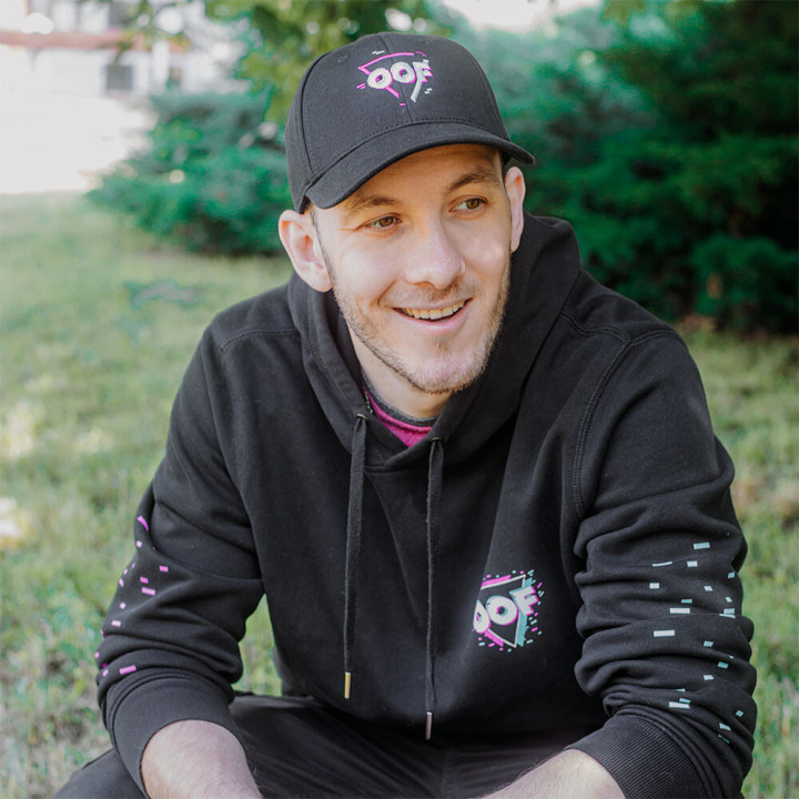 Kšiltovka House OOF