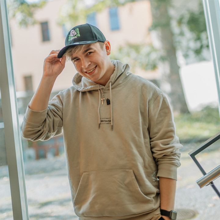 Kšiltovka Vitaa WEEB