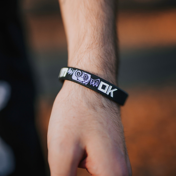 Náramek Attack IAM OK