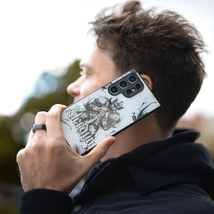 Kryt Herdyn Black and White