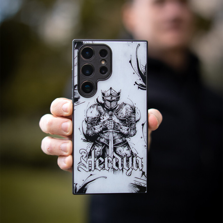 Kryt Herdyn Black and White