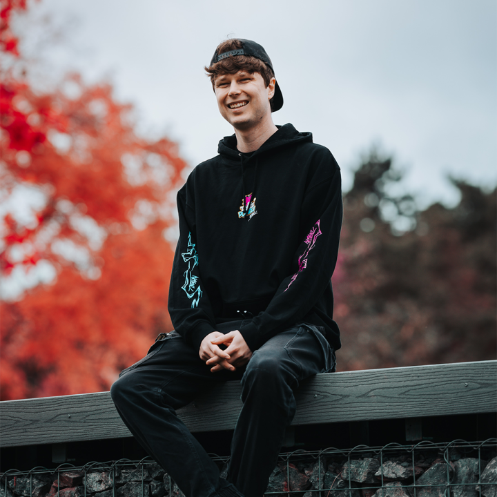 Mikina Mattem Signature