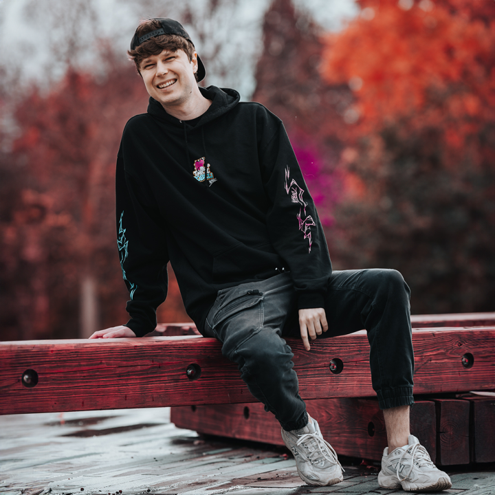 Mikina Mattem Signature